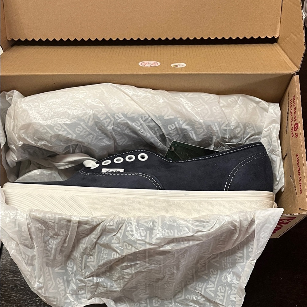 Vans Men's Dark Blue Canvas Sneakers